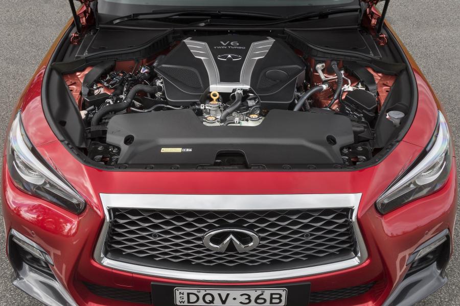 Моторный отсек Infiniti Q50S Red Sport (V37) 2017 года  (AU) (фото 17 из 27)